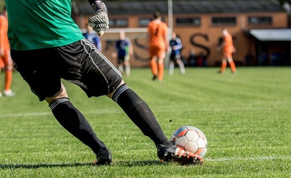 Základom úspešného stávkovania na futbal je predzápasová analýza