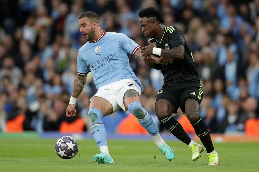 Kyle Walker (Manchester City) vs. Vinicius Junior (Real Madrid) v Lige majstrov - Zdroj Profimedia