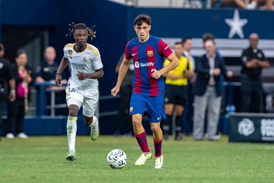 Eduardo Camavinga (Real Madrid) vs. Pedri (FC Barcelona)