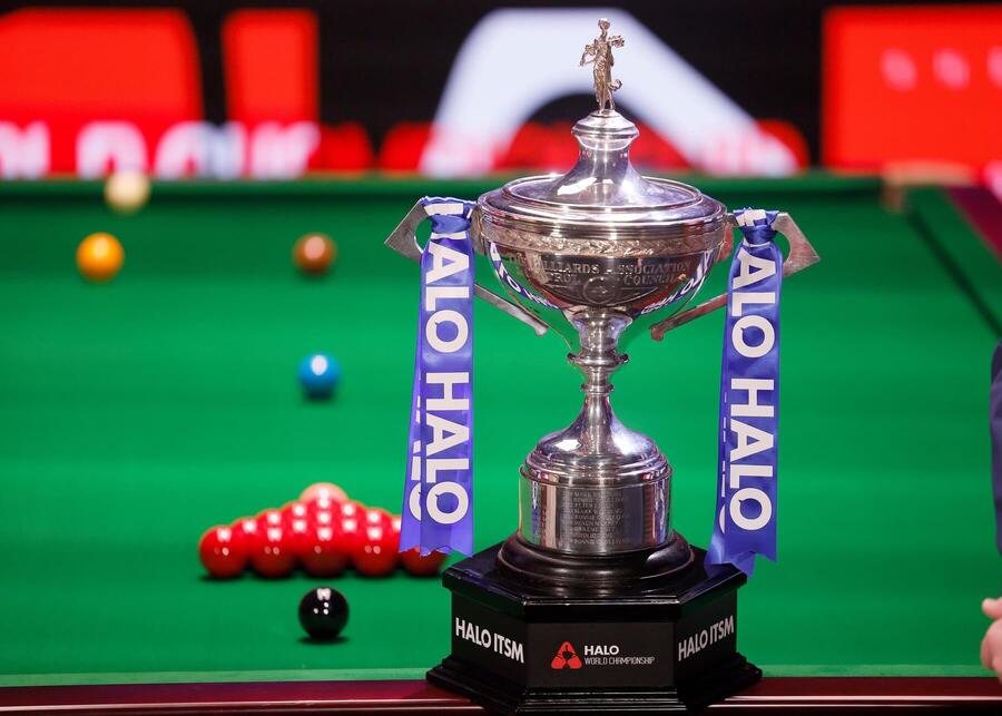 Trofej za&nbsp;víťazstvo na&nbsp;MS v&nbsp;snookri