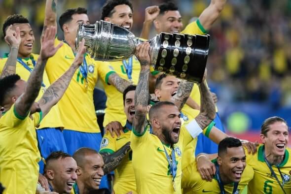 Futbal, finále Brazília vs Peru - Zdroj ČTK, ZUMA, Diego MaranhĂ_ÂŁO, Am Press &amp; Ima