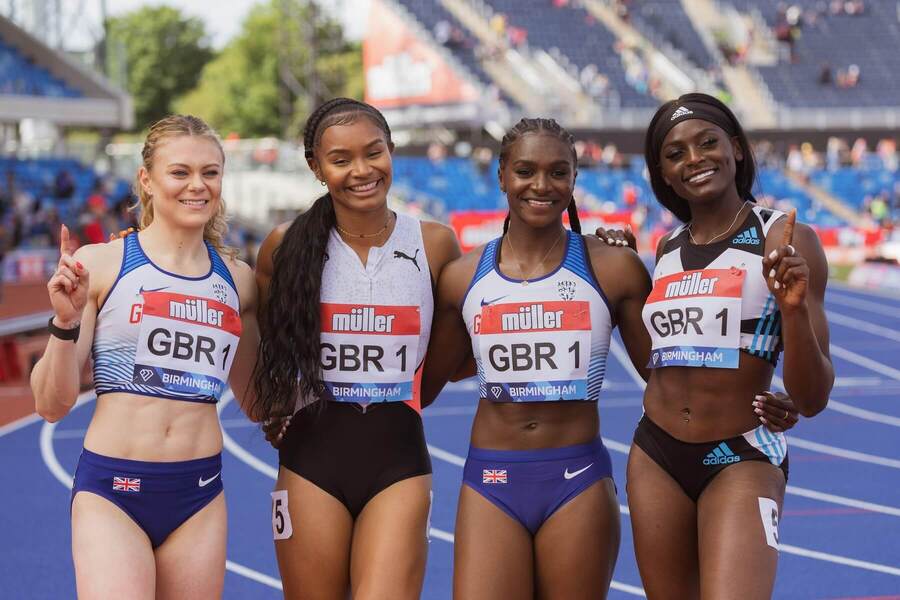 Dina Asher-Smith, Beth Dobbin, Imani Lansiquot, Dina Asher-Smith a Daryll Neita, Veľká Británia, 4x100 m - Zdroj Profimedia