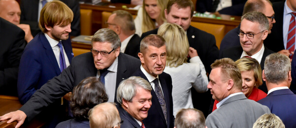 Politika, poslanecká sněmovna, Andrej Babiš, Vojtěch Flip a další politici - Zdroj ČTK, Šimánek Vít