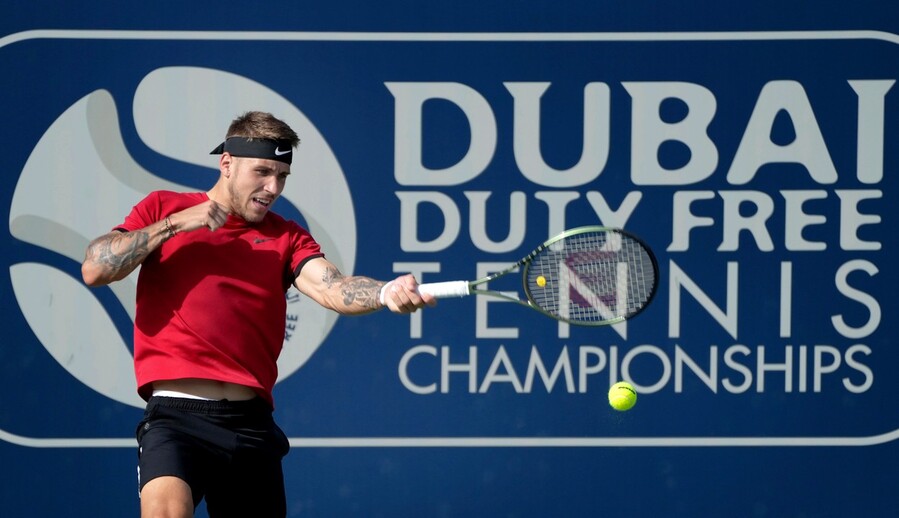 Alex Molčan na turnaji v Dubaji - Zdroj AP Photo/Ebrahim Noroozi, Profimedia