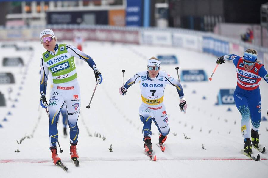 Finiš vo Falune 2021; z ľavej strany Linn Svahn (SWE), Jonna Sundling (SWE), Anamarija Lampic (SLO)