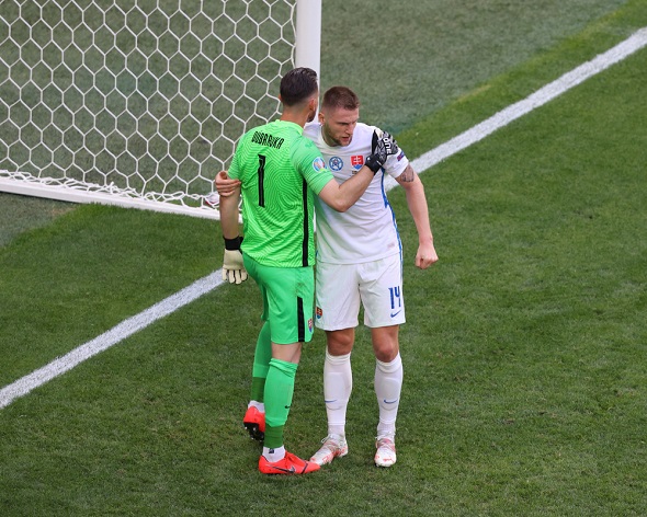 Martin Dúbravka a Milan Škriniar (Slovensko)