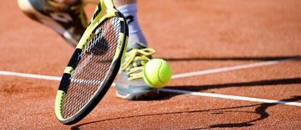Tenis, antuka - Zdroj Pixabay, hansmarkutt