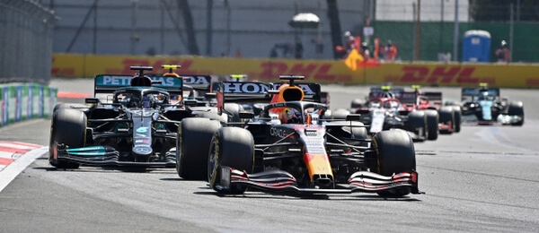 Max Verstappen a Lewis Hamilton (F1)