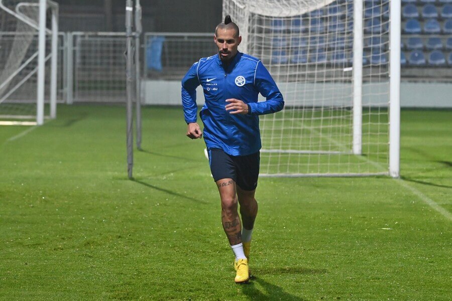 Slovenský futbalový reprezentant Marek Hamšík počas tréningu na reprezentačnom zraze pred prípravnými zápasmi Slovenska s Čiernou Horou a Chile. V Senci 13. novembra 2022 - Zdroj Profimedia