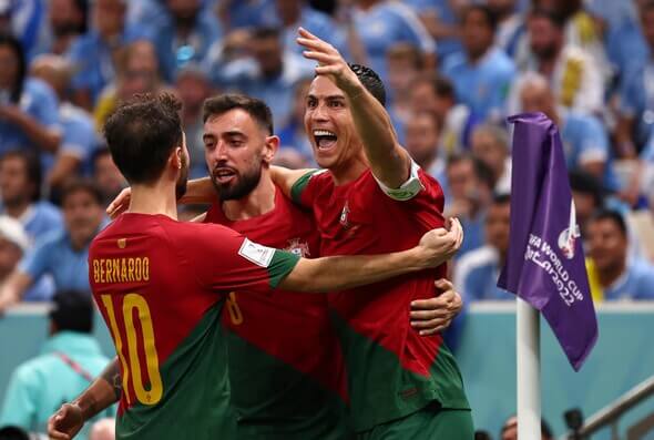 Cristiano Ronaldo, Bruno Fernandes a Bernardo Silva (Portugalsko)