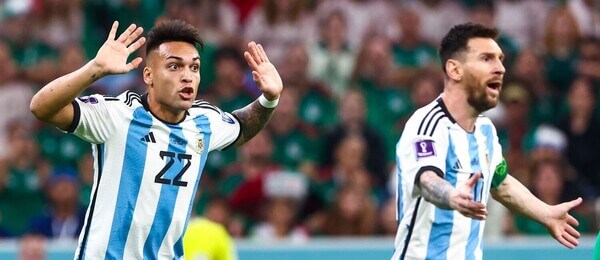 Lautaro Martinez (22), Lionel Messi, Argentína - Zdroj Profimedia
