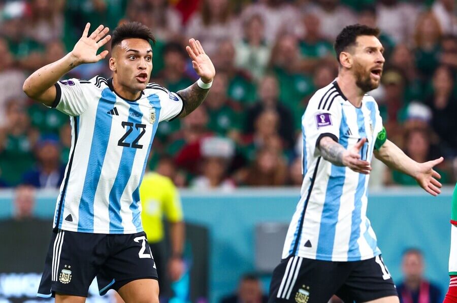 Lautaro Martinez (22), Lionel Messi, Argentína - Zdroj Profimedia