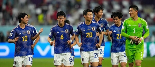 Futbalisti Japonsko po zápase so Španielsko na MS 2022 - Zdroj AP Photo/Julio Cortez, Profimedia