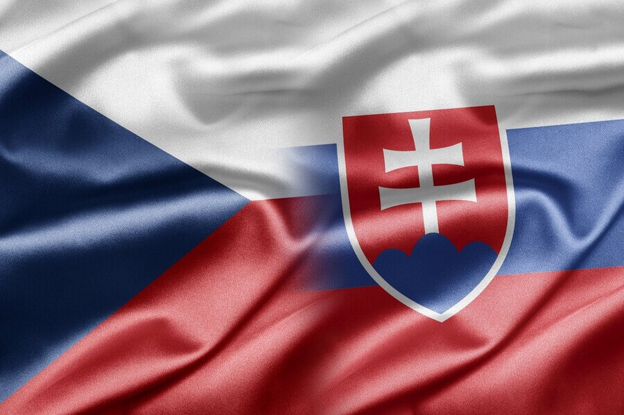 Slovensko, Česko, vlajky, farby - Zdroj Profimedia