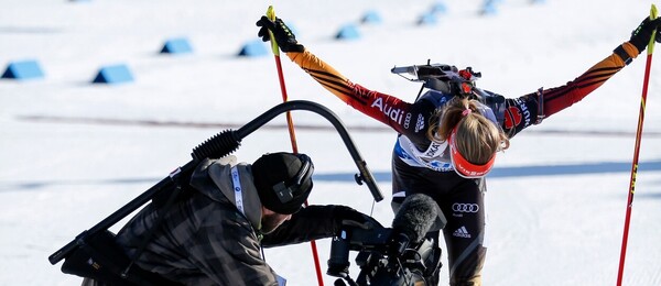 Biatlon, Franziska Hildebrand, kameraman - Zdroj Profimedia