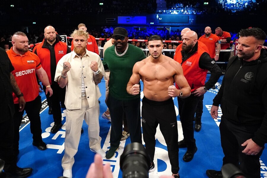 Jake Paul vs. Tommy Fury (box)