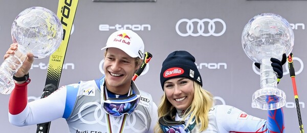 Marco Odermatt a Mikaela Shiffrin, víťazi celkového hodnotenia SP v alpskom lyžovaní 2022/2023 - Zdroj Profimedia