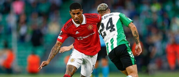 Marcus Rashford (Manchester) v zápase proti Betisu, mestskému rivalovi FC - Zdroj Profimedia