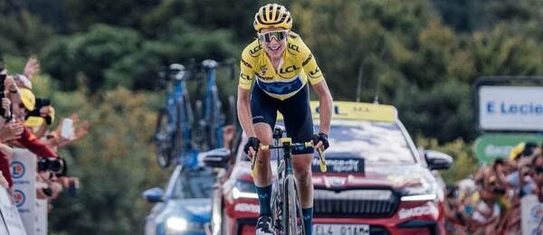 Annemiek van Vleuten v žltom na Tour de France 2022 - Zdroj Profimedia