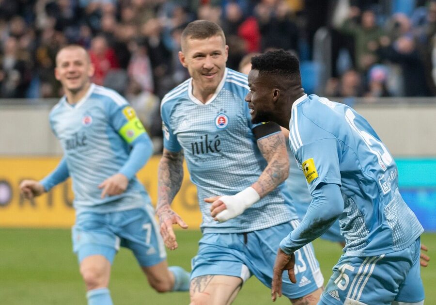 Malik Abubakari, Juraj Kucka a Vladimir Weiss (Slovan Bratislava)