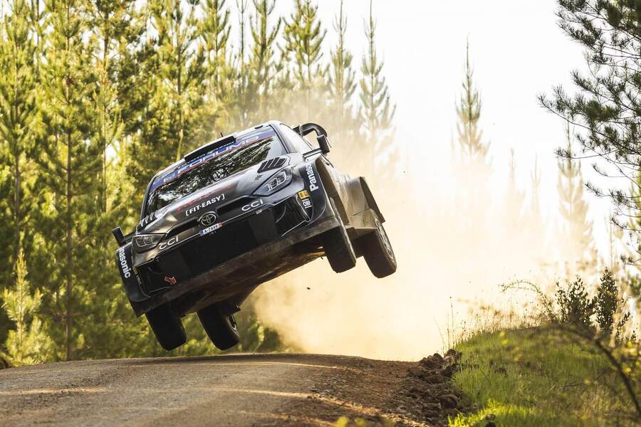 Kalle Rovanperä a Jonne Halttunen na Toyote GR Yaris Rally1 počas pretekov WRC Rally Chile BioBío 2024