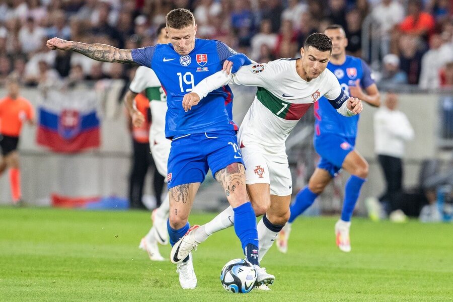Juraj Kucka (Slovensko) vs. Cristiano Ronaldo (Portugalsko)