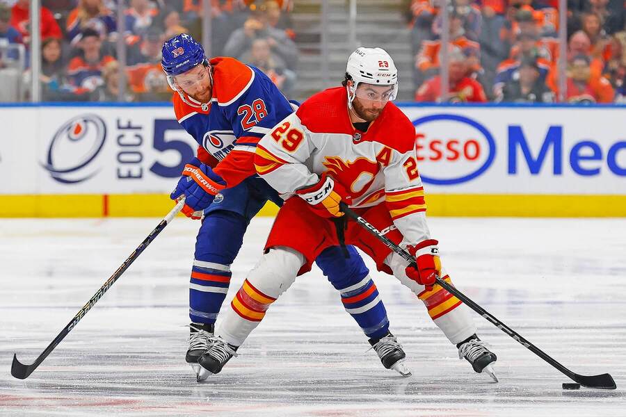 Edmonton Oilers a Clagary Flames, účastníci Heritage Classic 2023 - Zdroj Profimedia