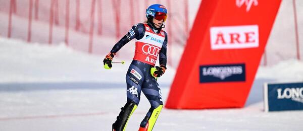 Mikaela Shiffrin v cieli pretekov v Are (Švédsko)