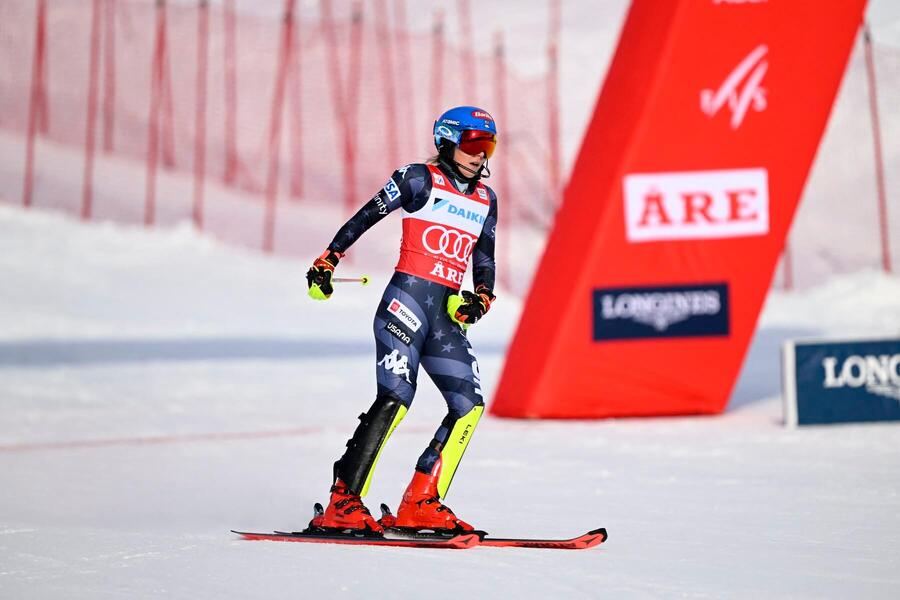 Mikaela Shiffrin v cieli pretekov v Are (Švédsko)