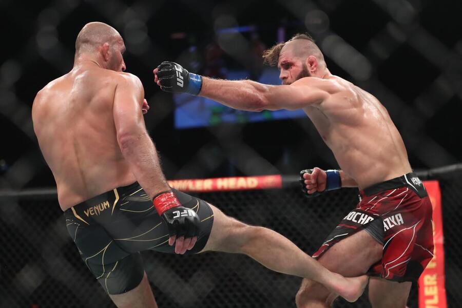 UFC 300: Procházka vs. Rakić - zápasy a kurzy
