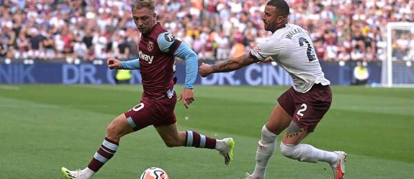 Jarrod Bowen a Kyle Walker, WHU vs. Man City (1:3), London Stadium, 16. 9. 2023