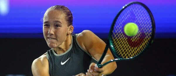Ruská tenistka Mirra Andreeva počas semifinálového zápasu na turnaji WTA 500 Ningbo v roku 2024