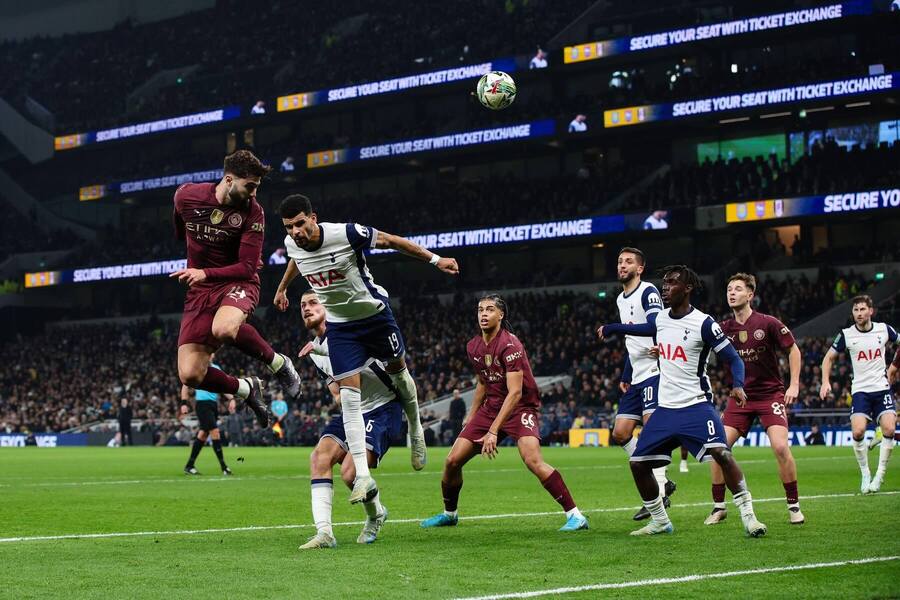 Strelecký pokus Joška Gvardiola v osemfinále EFL Cupu.