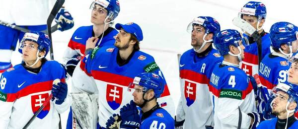 Smutní Slováci po skončení MS v hokeji 2025.