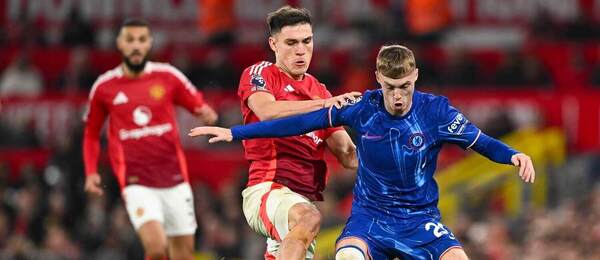 Manuel Ugarte (Man United) vs. Cole Palmer (Chelsea).