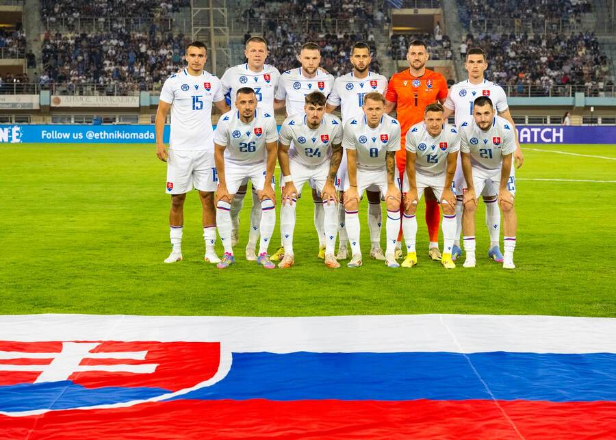 Zostava Slovenska pred prípavným zápasom s Gréckom.
