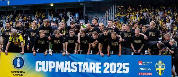 BK Häcken oslavuje zisk trofeje vo Švédskom pohári 2025