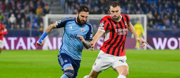 Armén Tigran Barseghjan v drese Slovana Bratislava proti AC Miláno.