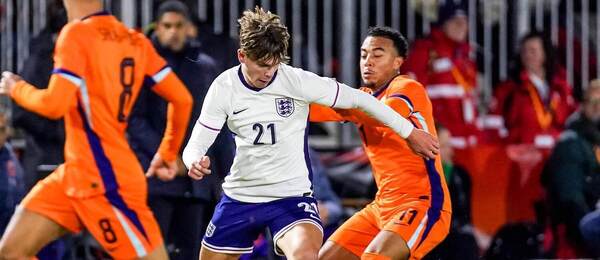 Anglicko U21 vs. Holandsko U21 v novembrovom priateľskom zápase.