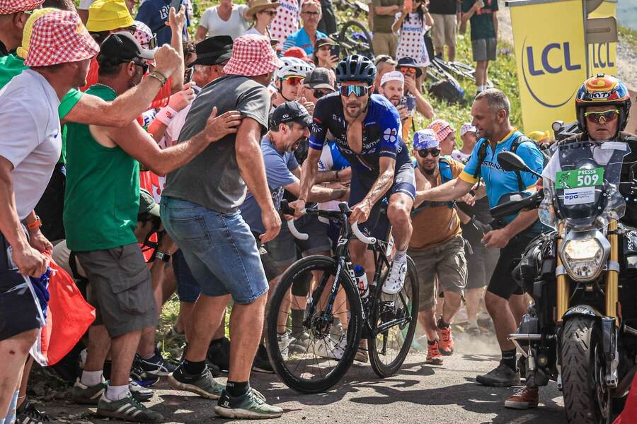 Thibaut Pinot na Col de la Loze počas Tour de France 2023