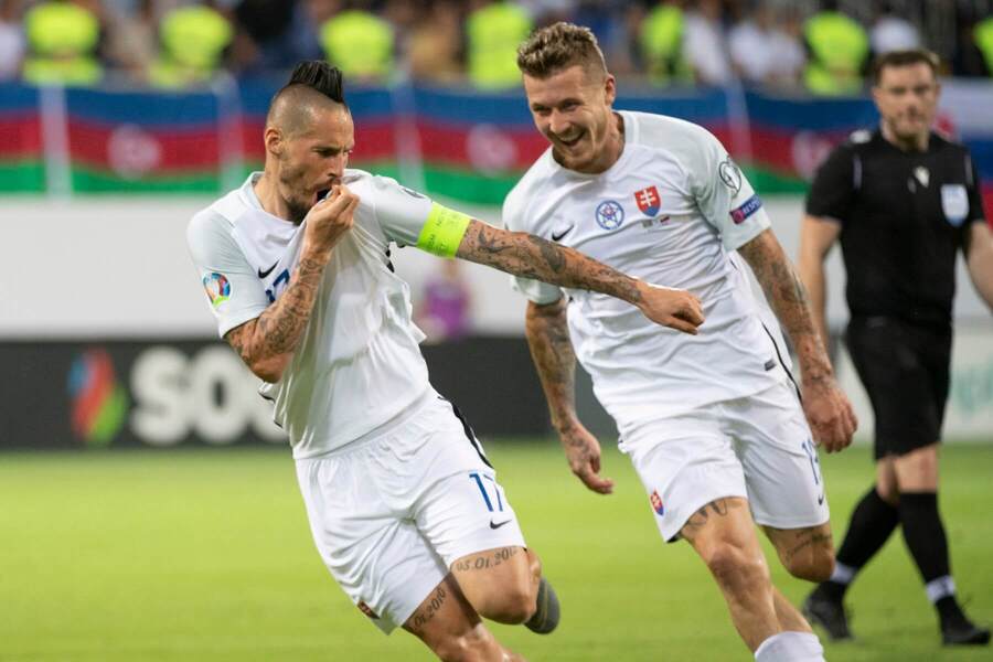 Hamšík a Kucka sa radujú po góle počas kvalifikačnej E-skupiny Azerbajdžan - Slovensko o postup na futbalové ME2020