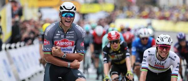 Mathieu van der Poel a jeho radosť z víťazstva v 2. etape TdF 2025