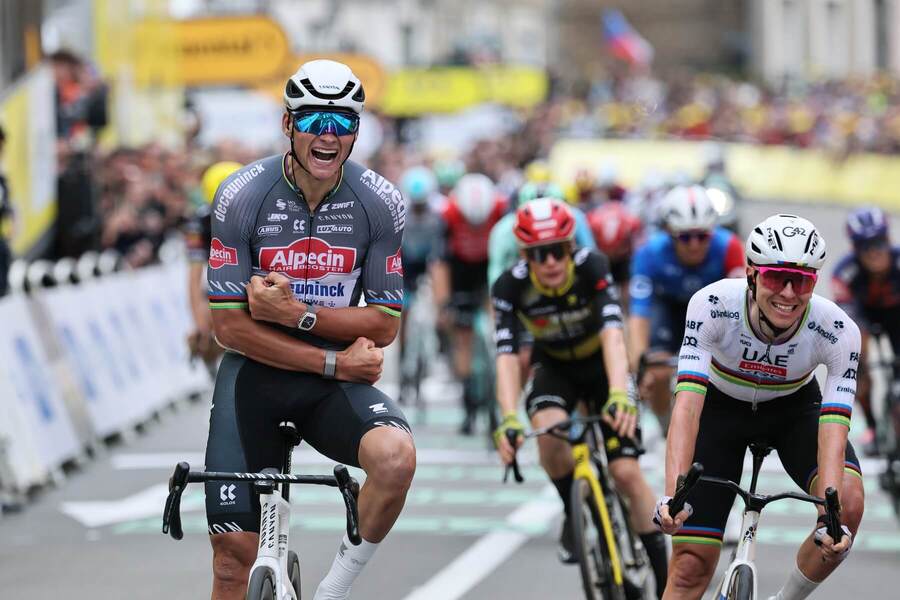 Mathieu van der Poel a jeho radosť z víťazstva v 2. etape TdF 2025