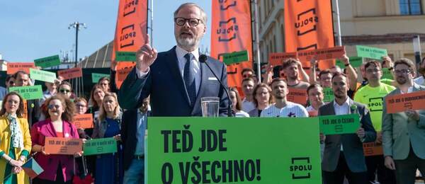 Premiér Petr Fiala na mítingu strany Spolu.