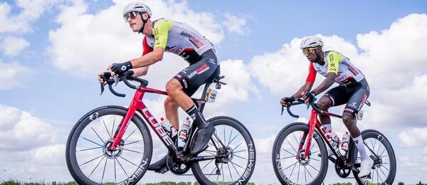 Jonas Rutsch a Biniam Girmay, jazdci Intermarché-Wanty na Tour de France 2025