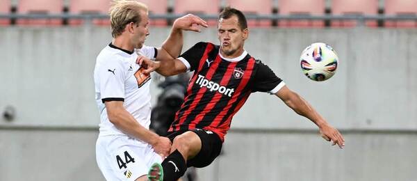 Martin Mikovič v súboji.
