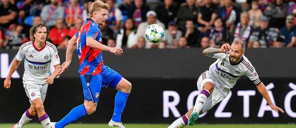 Pavel Šulc v zápase proti Servette Ženeva