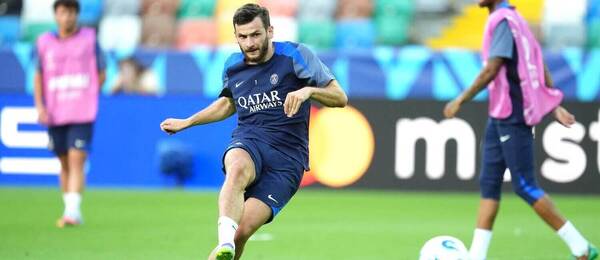 Takto páli Khvicha Kvaratskhelia na tréningu PSG