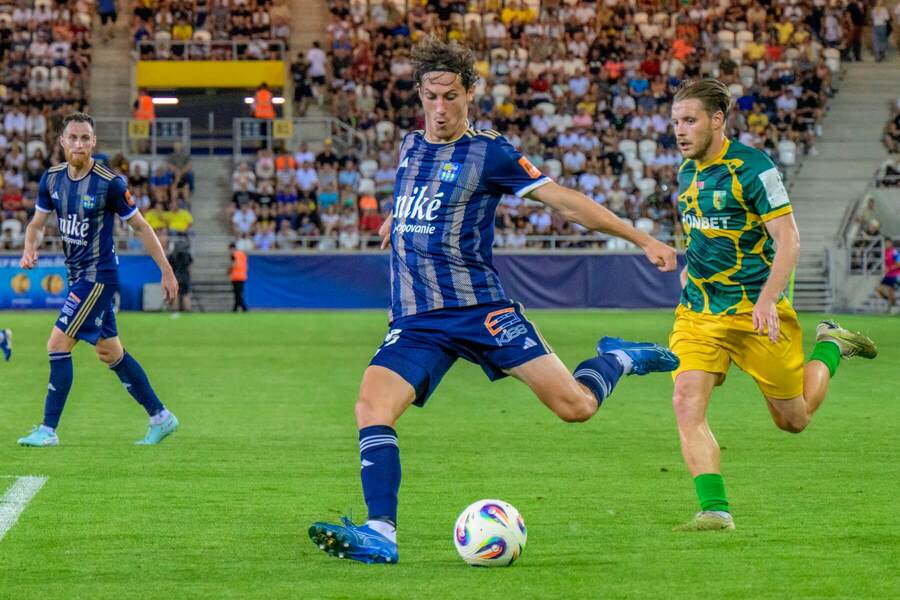 Obranca FC Košice Matej Madleňák v 2. predkole Konferenčnej ligy.