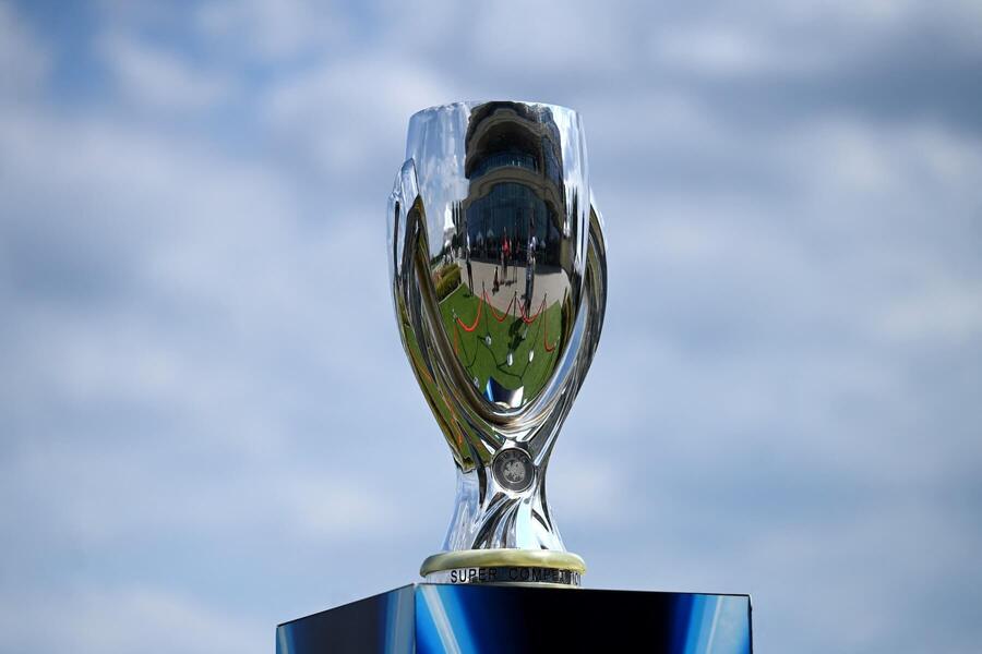 Superpohár UEFA, trofej